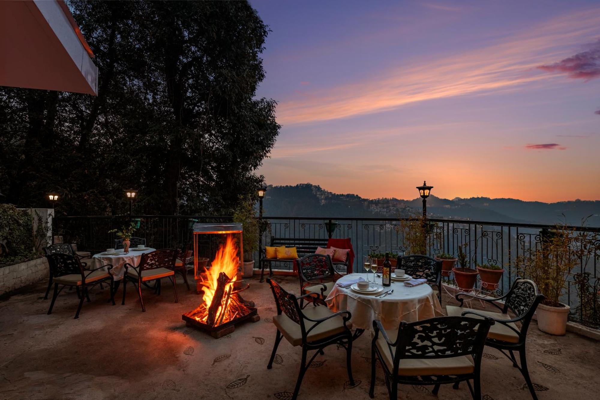 Alaya Stays Meridian Oak, Shimla Exterior foto